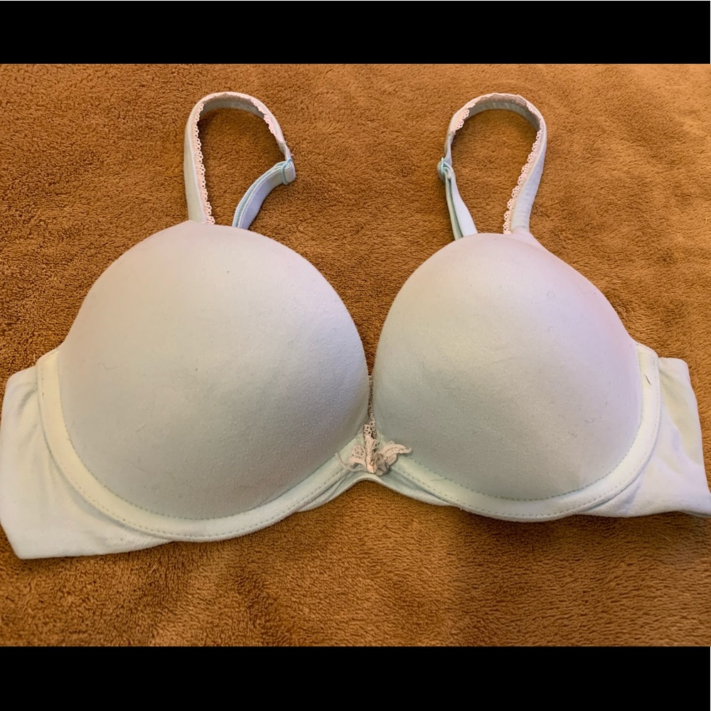 Victoria’s Secret 32 C